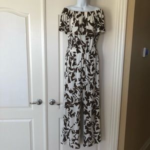 G.I.L.I. Wide leg shoulder ruffle jumpsuit size XS